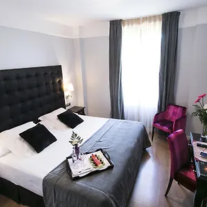**** מלון La Casa De La Trinidad ספרד